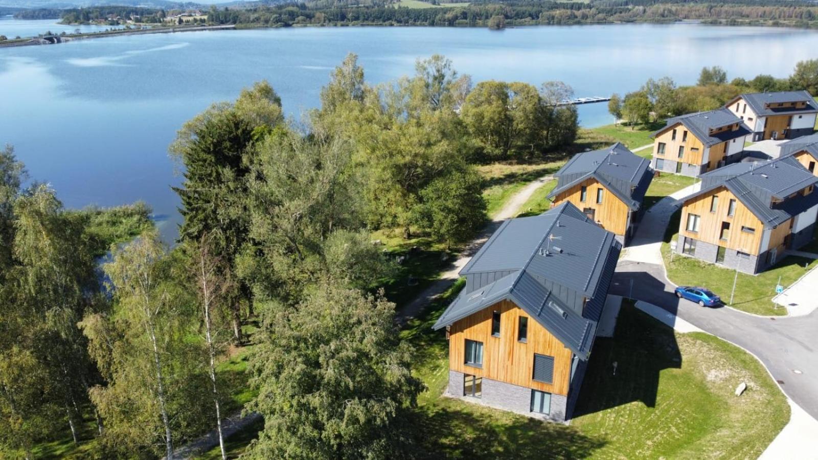 Apartman Na Brehu Lipna Черна-в-Пошумави Экстерьер фото